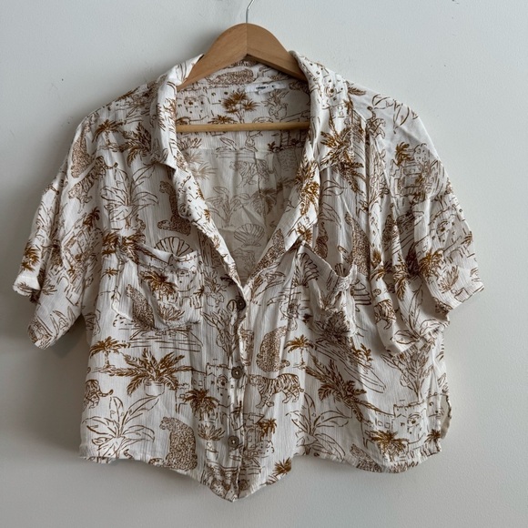 O'Neill Tops - O’Neil tropical button down cropped short sleeve shirt size medium